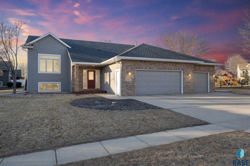 601 S Palmer Dr Drive, Brandon, SD, 57005 | Card Image