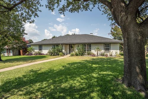 7439 Chattington Dr, Dallas, TX, 75248-5601 | Card Image
