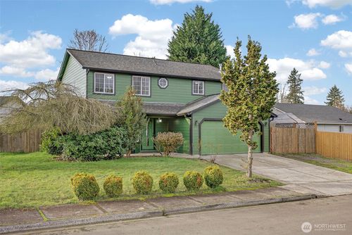 719 Nw 21st Ave, Battle Ground, WA, 98604-4695 | Card Image