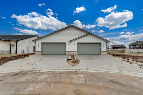 2431 S Wheatland Ct, Wichita, KS, 67235-4142 | Card Image