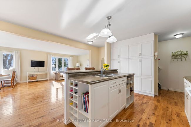 105 N Channel Rd, House other with 3 bedrooms, 2 bathrooms and 3 parking in Johnstown ON | Image 12