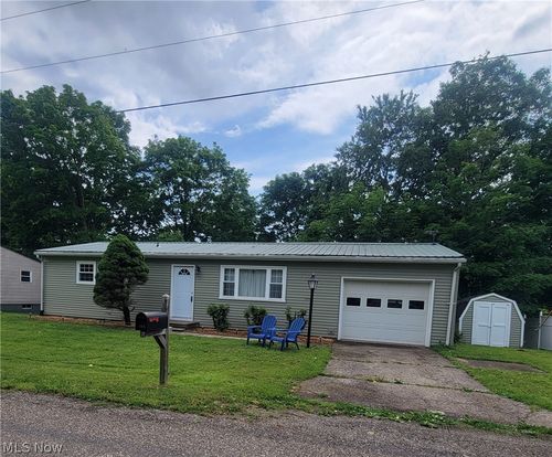 185 Belavista Dr, Marietta, OH, 45750-8225 | Card Image