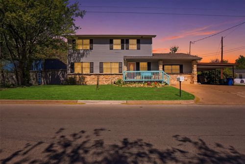 500 W Rucker St, Granbury, TX, 76048-2058 | Card Image