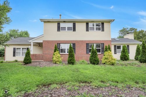 8348 Adbeth Ave, Woodridge, IL, 60517-4556 | Card Image