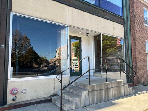 337 Main St, Bennington, VT, 05201-2112 | Card Image