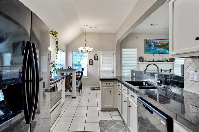 1414 Chesterpoint Dr, House other with 3 bedrooms, 2 bathrooms and 2 parking in Spring TX | Image 9