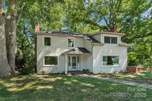 300 Patton St, Morganton, NC, 28655-4332 | Card Image