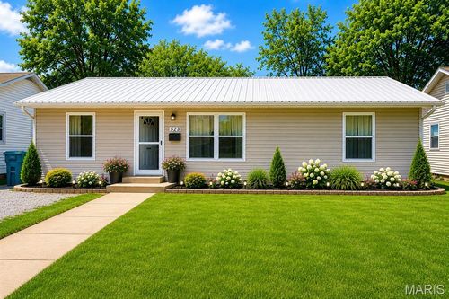 523 Elmont Rd, Sullivan, MO, 63080-1435 | Card Image