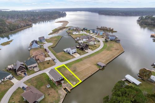 52 Cypress Bnd, Huntsville, TX, 77340-2129 | Card Image