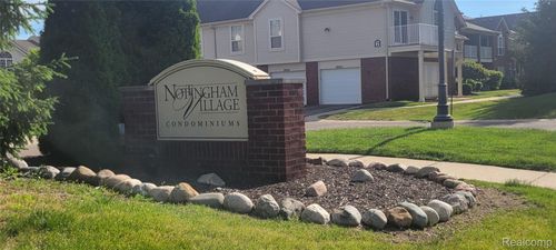 29599 Nottingham Cir, Livonia, MI, 48152-1999 | Card Image