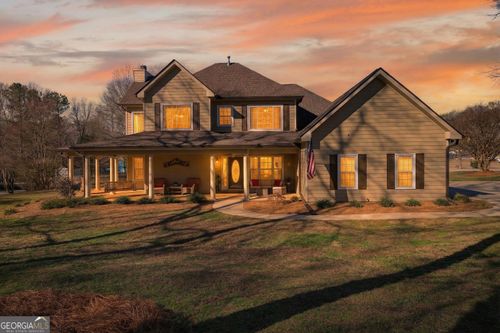 56 Walnut Rdg, Hoschton, GA, 30548-1876 | Card Image