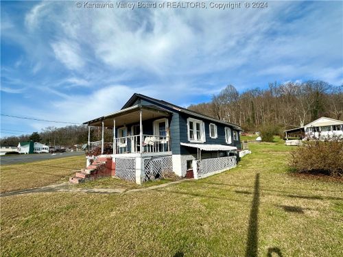 18585 Midland Trail, Ansted, WV, 25812 | Card Image