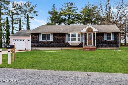 918 Charles Dr, Toms River, NJ, 08753-5550 | Card Image