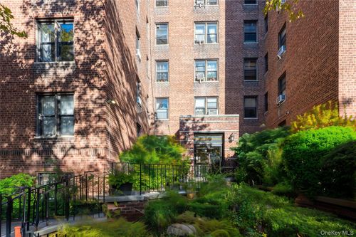 apt-3b-10235 64th Rd, Forest Hills, NY, 11375-1526 | Card Image