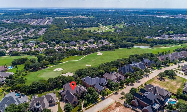 Located on the 17th green of Lantana Golf Course. | Image 36