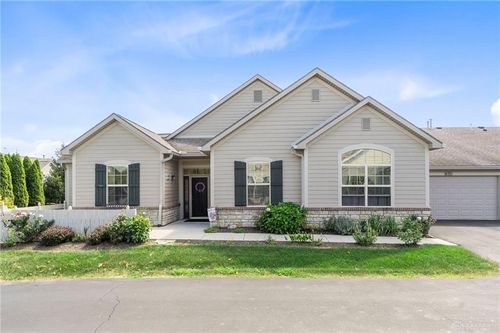 7035 Creekside Cir, Fairborn, OH, 45324-6164 | Card Image