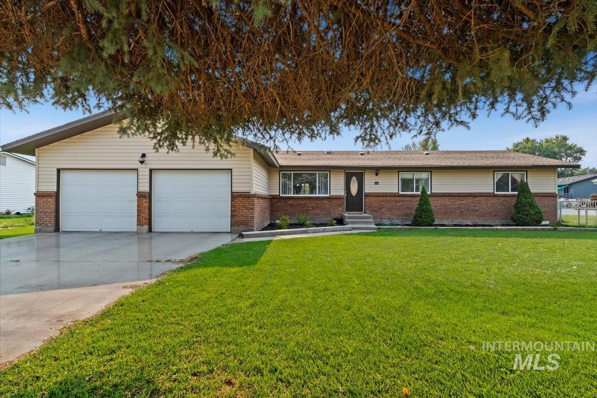 Wilson Cir, Mountain Home, ID 83647