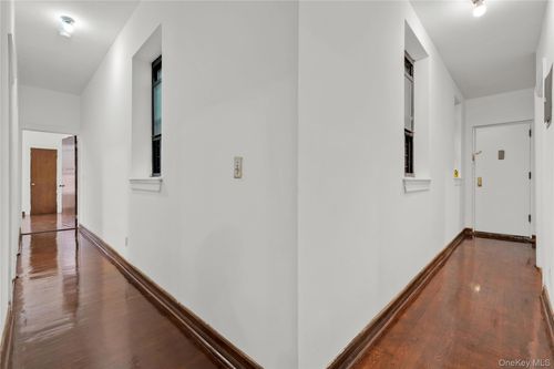 6h-92 Saint Nicholas Ave, New York, NY, 10026-2943 | Card Image