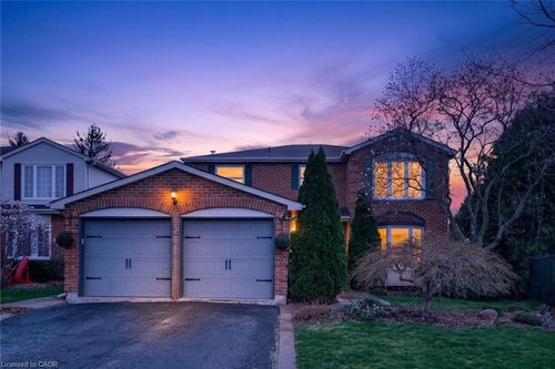2163 Winding Way, Burlington, ON, L7M2X2 | Card Image