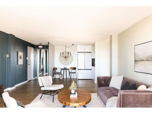 812-2225 Buchtel Blvd, Denver, CO, 80210-3465 | Card Image