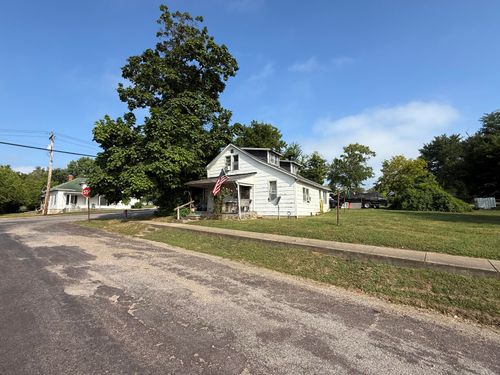 230 W 2nd St, Mountain View, MO, 65548-8572 | Card Image