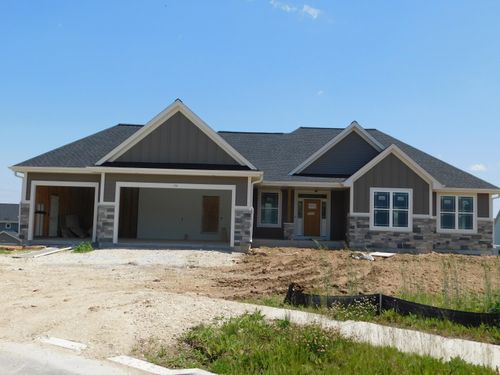 716 Hummingbird Ct, Grafton, WI, 53024 | Card Image