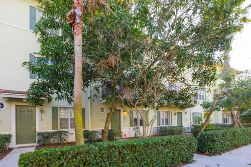 108 E Indian Crossing Cir, Jupiter, FL, 33458-5272 | Card Image