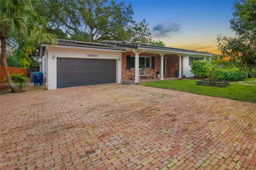 19901 Ne 21st Ave, Miami, FL, 33179-2821 | Card Image