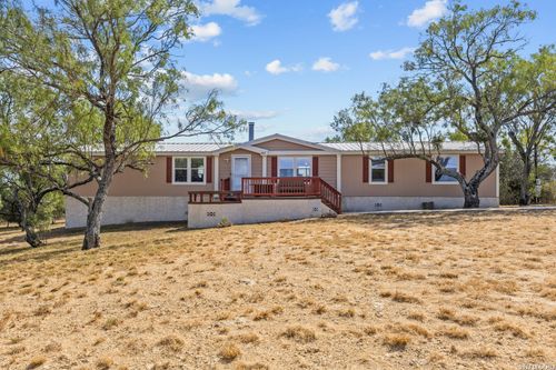 157 County Road 5635, Castroville, TX, 78009-1935 | Card Image