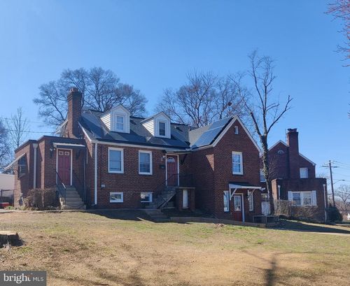 2 Seneca Dr, OXON HILL, MD, 20745-1325 | Card Image