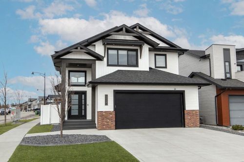 224 Emerald Dr, Red Deer, AB, T4P3E2 | Card Image
