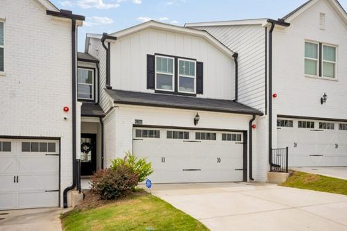 6386 Apalachee River Ln, Smyrna, GA, 30126-3095 | Card Image