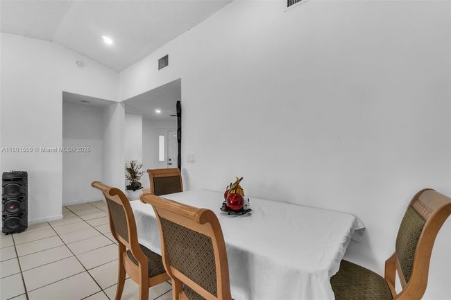 2590 Se 7 Th Pl, House other with 2 bedrooms, 2 bathrooms and null parking in HOMESTEAD FL | Image 14