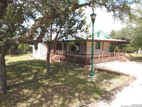 156 Diamond J Rd S, Pipe Creek, TX, 78063-5417 | Card Image