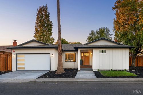 2053 Vista Ln, Petaluma, CA, 94954-3839 | Card Image