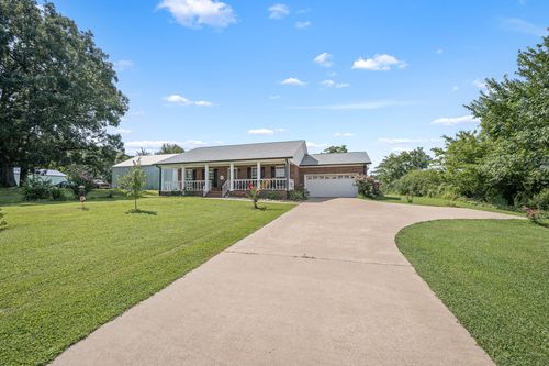 528 W Point Rd, Lawrenceburg, TN, 38464-4327 | Card Image