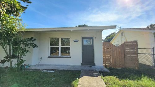 4134 1st Ave S, ST PETERSBURG, FL, 33711-1102 | Card Image