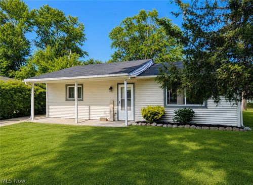 351 Devonshire Rd, Vermilion, OH, 44089-2221 | Card Image