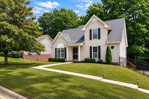 755 Cloud Dr, Clarksville, TN, 37043-2618 | Card Image