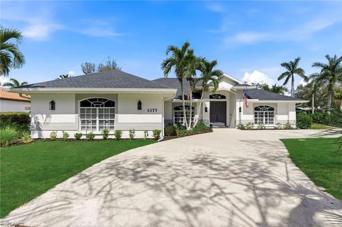 1377 Coconut Dr, FORT MYERS, FL, 33901-6610 | Card Image