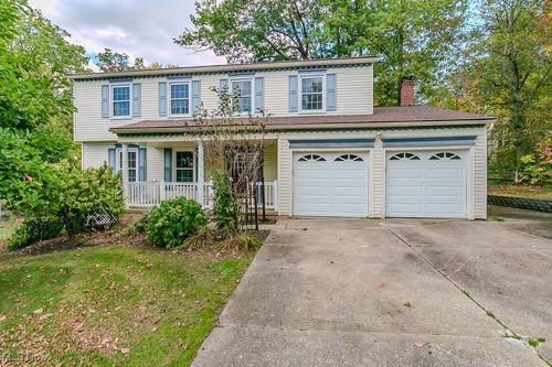 7925 Skylineview Dr, Concord Township, OH, 44060-7435 | Card Image