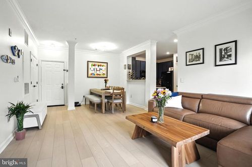 unit-302-4850 Eisenhower Ave, ALEXANDRIA, VA, 22304-7323 | Card Image