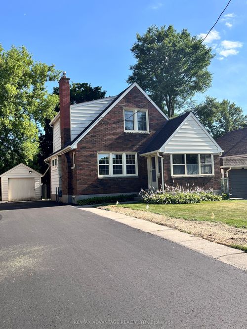 715 Whetter Ave, London, ON, N6C2H1 | Card Image