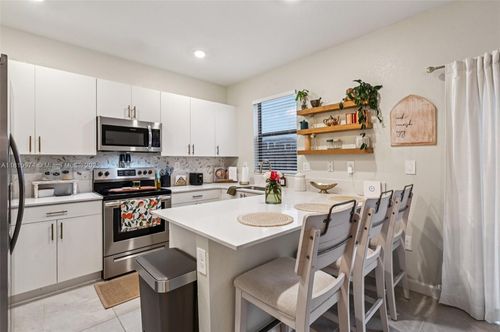 23080 Sw 99th Ct, Cutler Bay, FL, 33190-1985 | Card Image