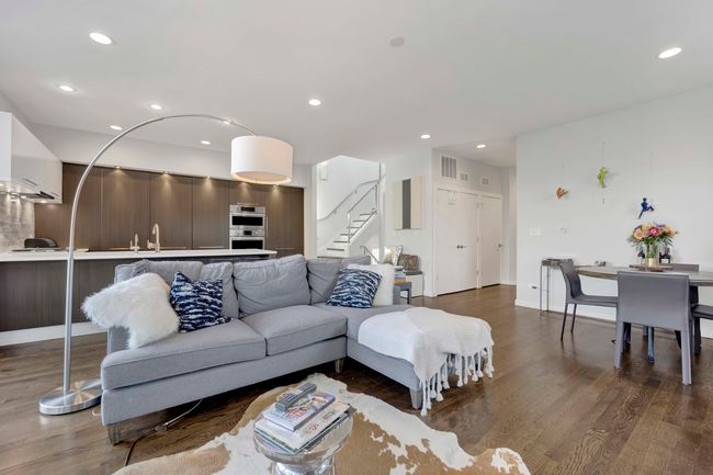 APT-3 - 2235 W Belden Ave, Condo with 3 bedrooms, 2 bathrooms and 1 parking in CHICAGO IL | Image 8