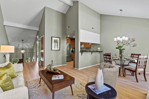 29 Arabian Way, Scotts Valley, CA, 95066-4744 | Card Image