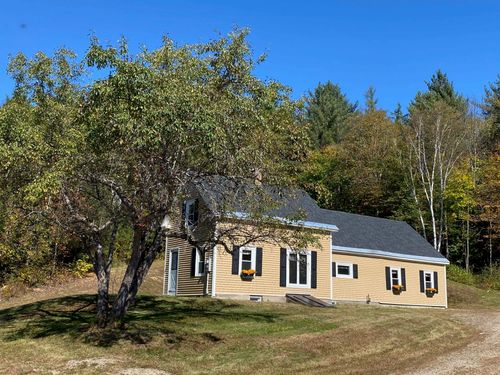 8 Plain Road, Dummer, NH, 03588 | Card Image