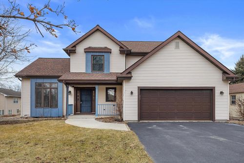 20530 84th Place, Bristol, WI, 53104 | Card Image