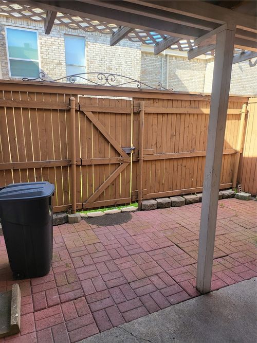 208 Village North Dr, Richardson, TX, 75081-4745 | Card Image
