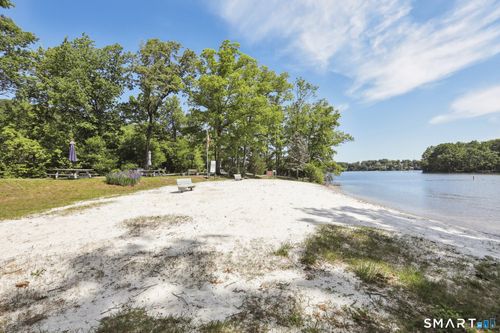 4 Candlewood Rd, New Fairfield, CT, 06812-5106 | Card Image